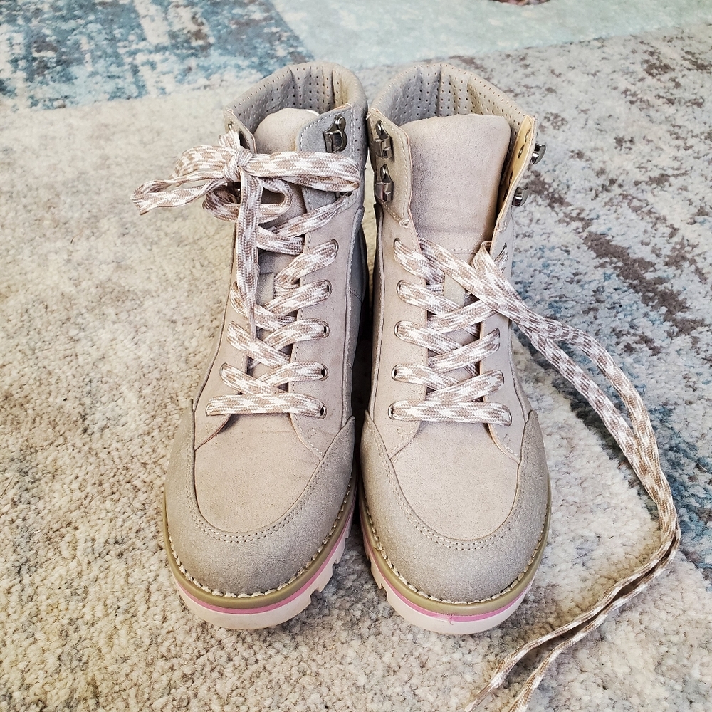 Sole Society boot size 6.5